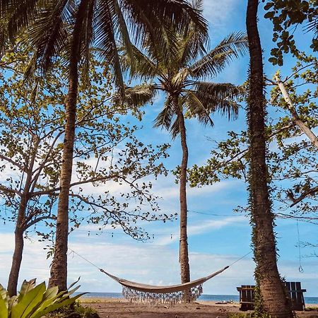 Playa Del Fuego Camiguin Beach Hostel & Resort Мамбахао Экстерьер фото