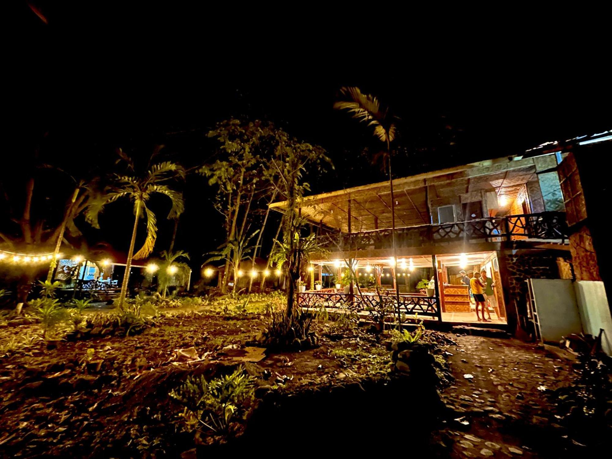 Playa Del Fuego Camiguin Beach Hostel & Resort Мамбахао Экстерьер фото