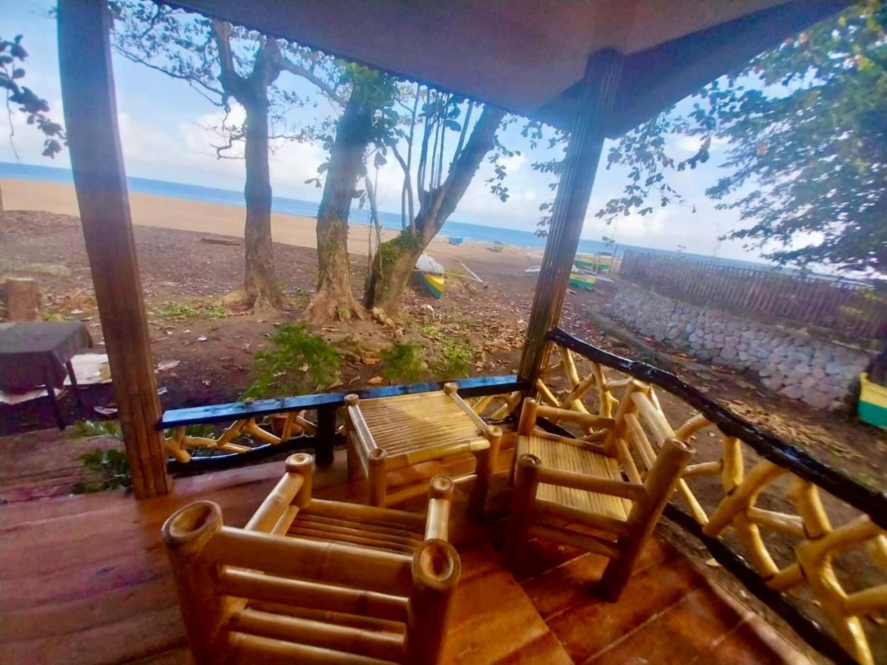 Playa Del Fuego Camiguin Beach Hostel & Resort Мамбахао Экстерьер фото