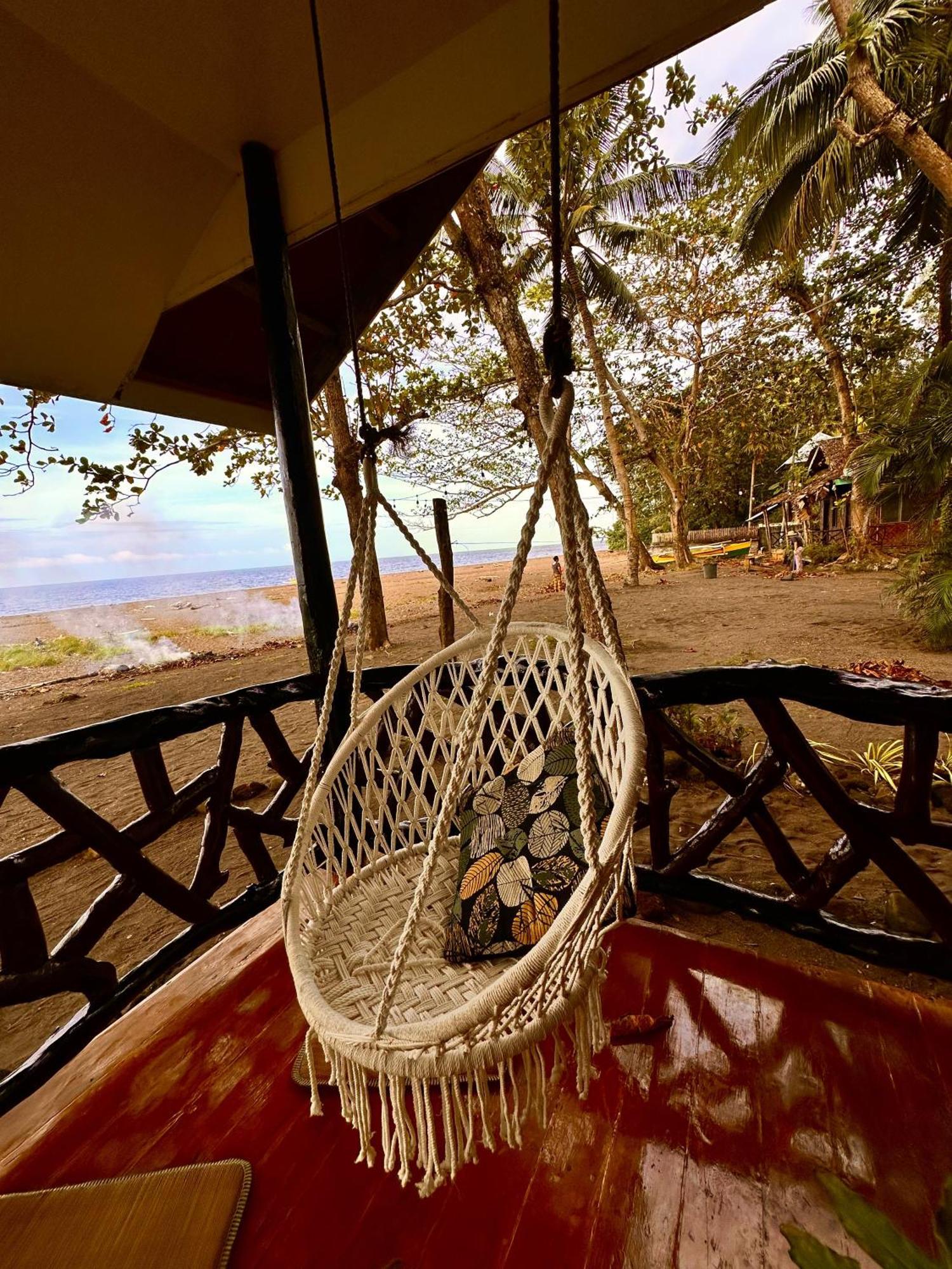 Playa Del Fuego Camiguin Beach Hostel & Resort Мамбахао Экстерьер фото