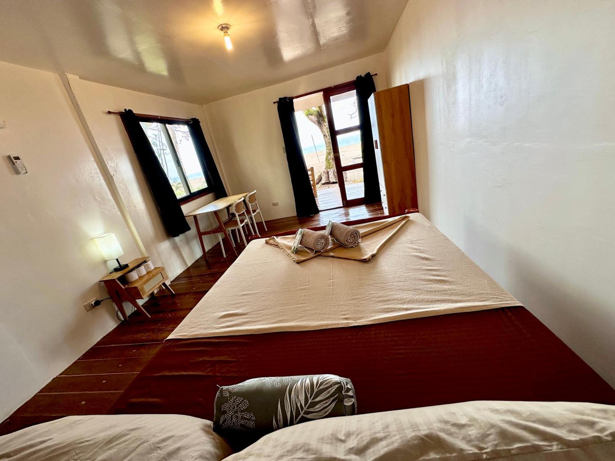 Playa Del Fuego Camiguin Beach Hostel & Resort Мамбахао Экстерьер фото
