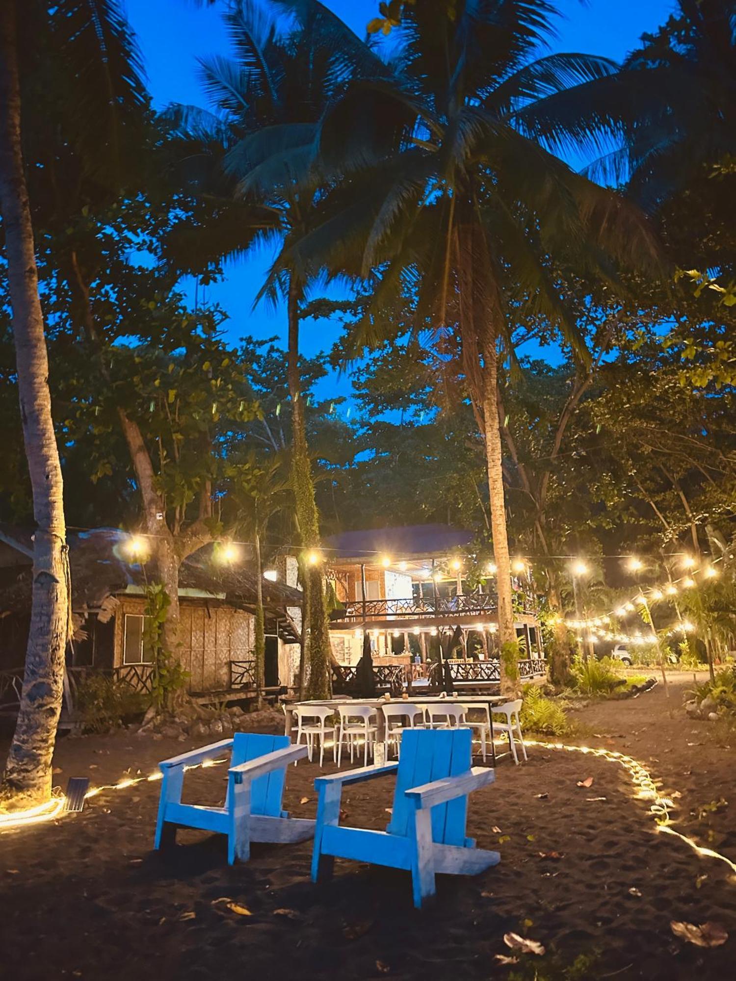 Playa Del Fuego Camiguin Beach Hostel & Resort Мамбахао Экстерьер фото