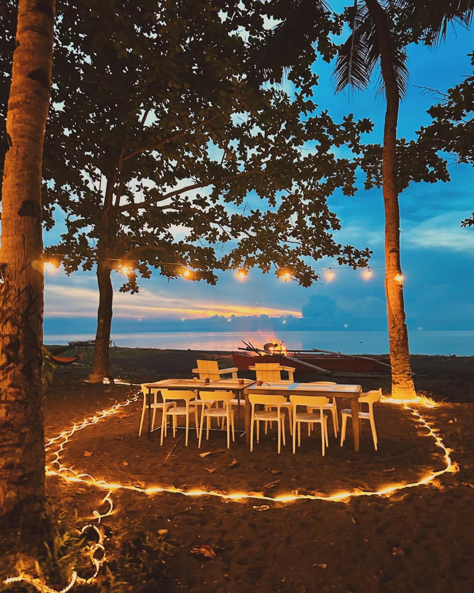Playa Del Fuego Camiguin Beach Hostel & Resort Мамбахао Экстерьер фото